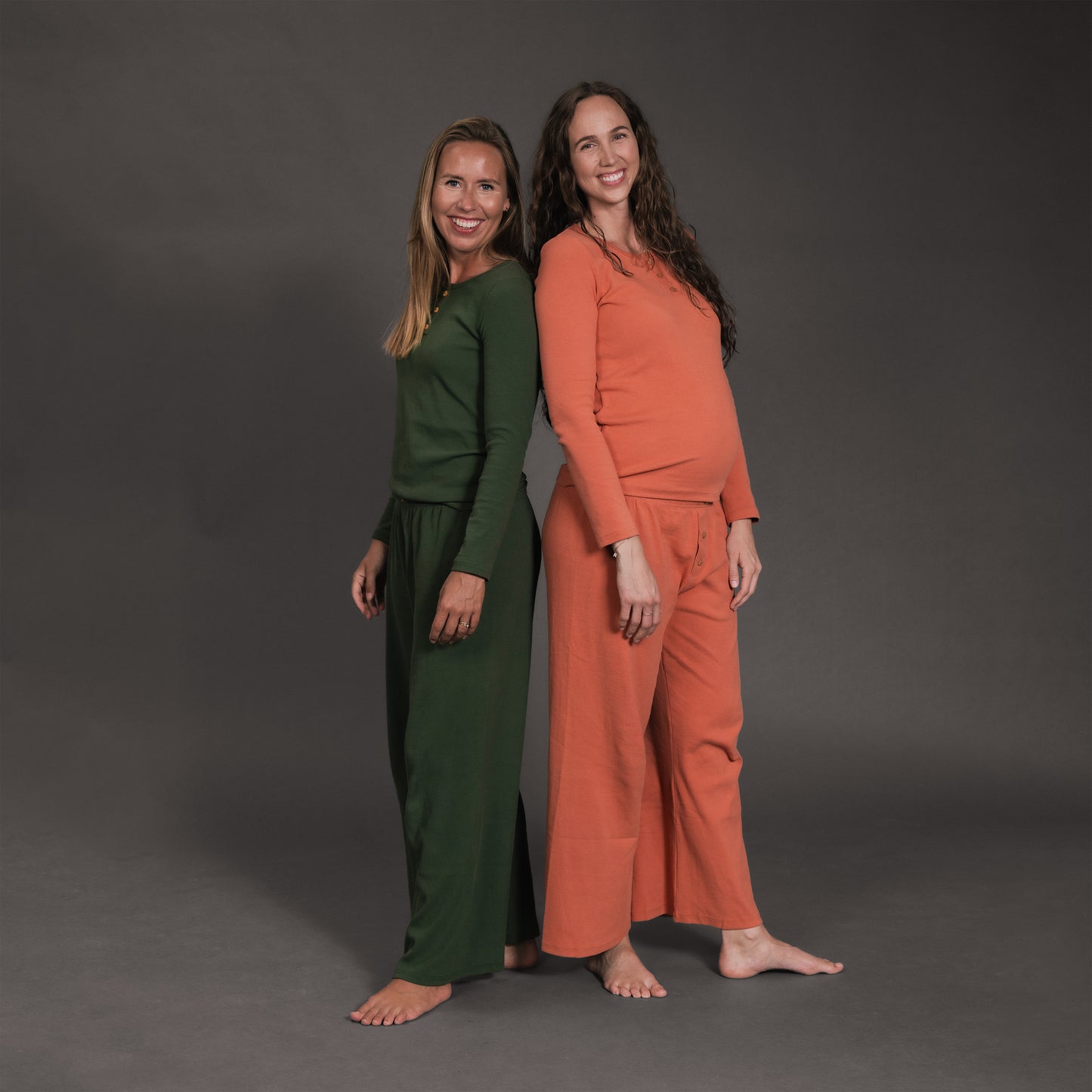 INNIRÓ - konur ferskju