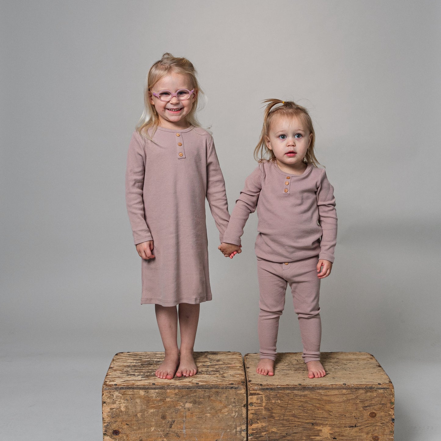 INNIRÓ náttkjóll beige börn