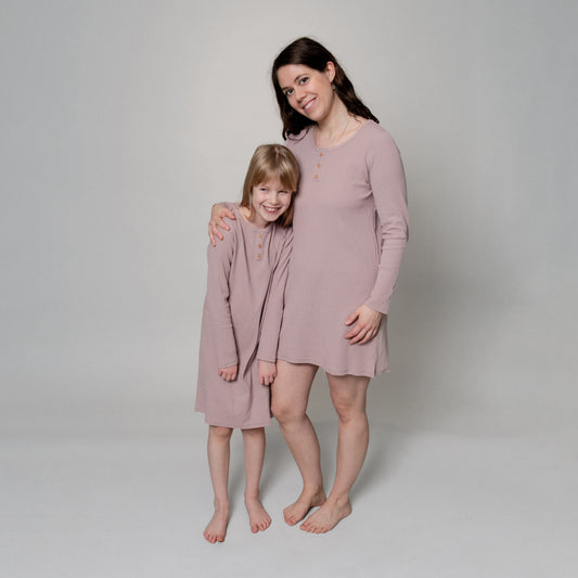 INNIRÓ náttkjóll beige börn