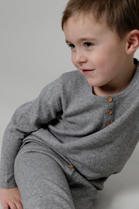 INNIRÓ Cashmere - Barnasett grátt